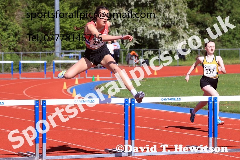 Hurdles, 2026 North Eastern Track and Field Champs, Shildon, County Durham. Photo: David T. Hewitson/Sports for All Pics